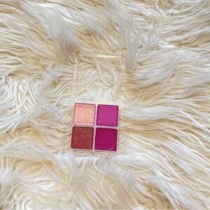 4-Color Eyeshadow Palette